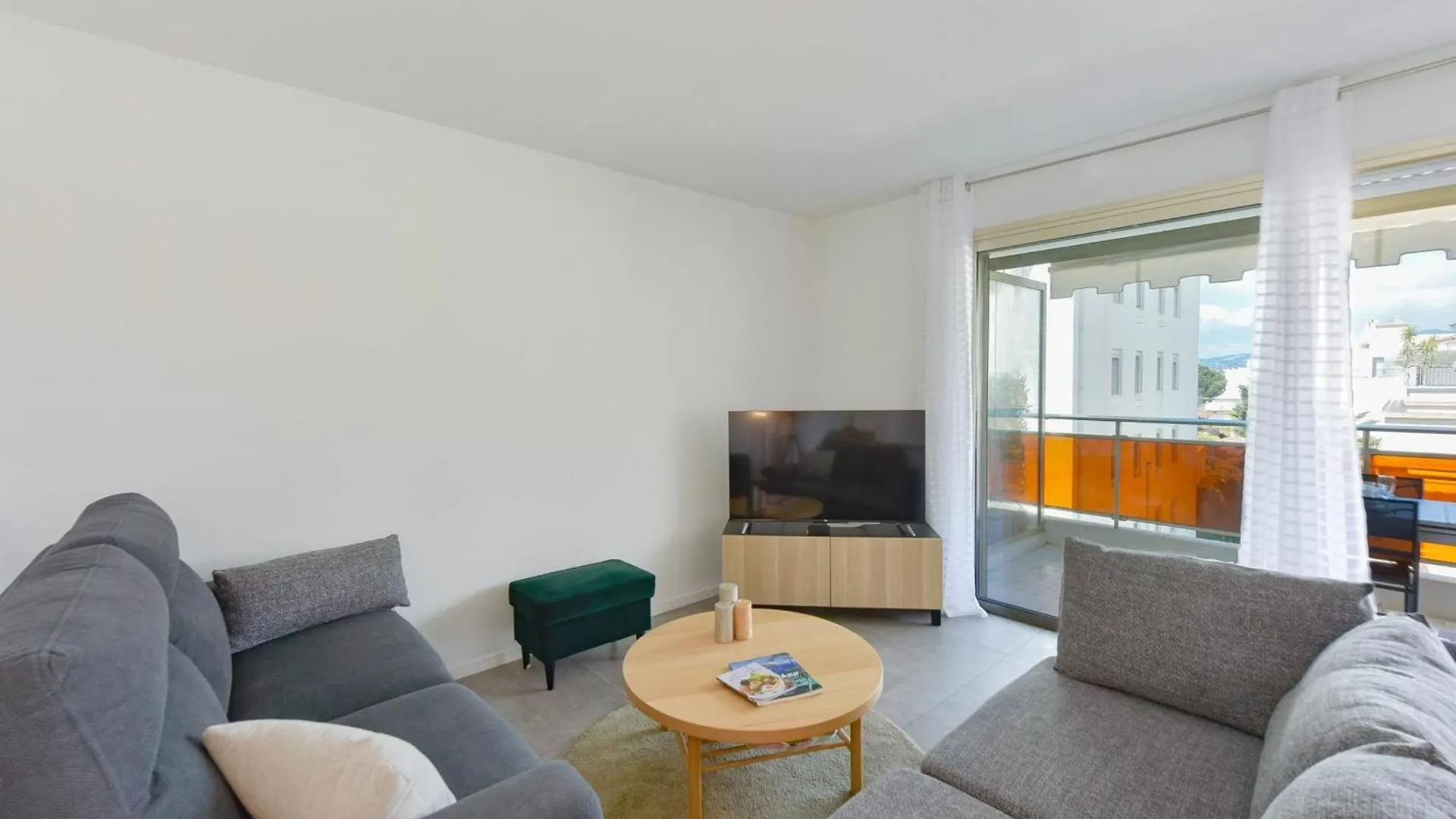 Renovated 1Br Apartment Terrace Walk To Beach Cannes
